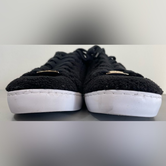 GBG LOS ANGELES GUESS FAUX SHEARLING LACE UP SNEAKERS, BLACK, EUC, SZ 8 - Picture 6 of 15